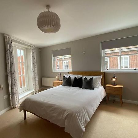 The Penthouse, Winchester Eksteriør billede